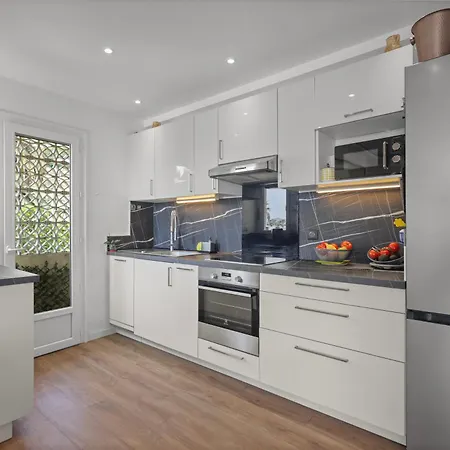 Access, Private In Shared 3-bedroom Apartment, Private Bathroom, Living With Sea View Parentale Salle De Bain Privee Acces Plages & Vue Du Salon Dans Partage Privatunterkunft *