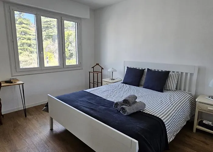 Access, Private In Shared 3-bedroom Apartment, Private Bathroom, Living With Sea View Parentale Salle De Bain Privee Acces Plages & Vue Du Salon Dans Partage
