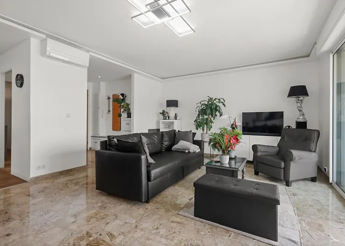Access, Private In Shared 3-bedroom Apartment, Private Bathroom, Living With Sea View Parentale Salle De Bain Privee Acces Plages & Vue Du Salon Dans Partage Privatunterkunft