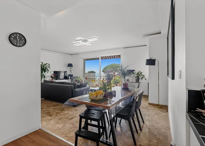 Privatunterkunft Access, Private In Shared 3-bedroom Apartment, Private Bathroom, Living With Sea View Parentale Salle De Bain Privee Acces Plages & Vue Du Salon Dans Partage *