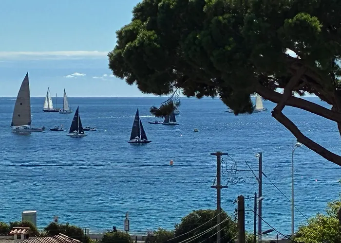 Access, Private In Shared 3-bedroom Apartment, Private Bathroom, Living With Sea View Parentale Salle De Bain Privee Acces Plages & Vue Du Salon Dans Partage *